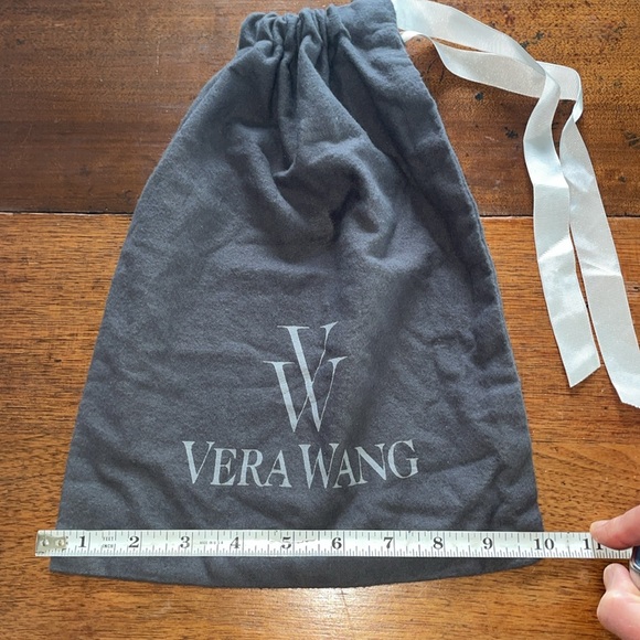 New Vera Wang Dust Bag - Picture 3 of 5